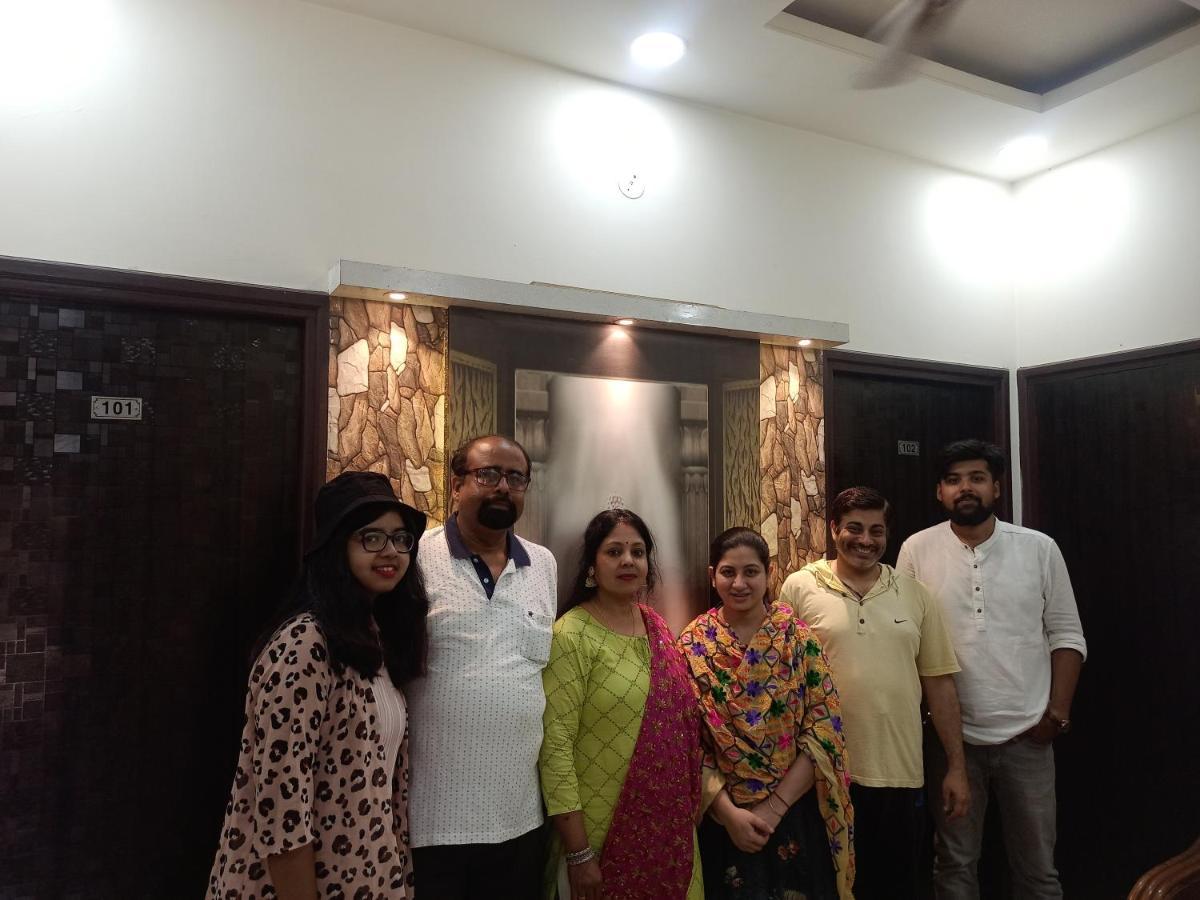 4N Homestay- Golden Temple View Amritsar Bagian luar foto