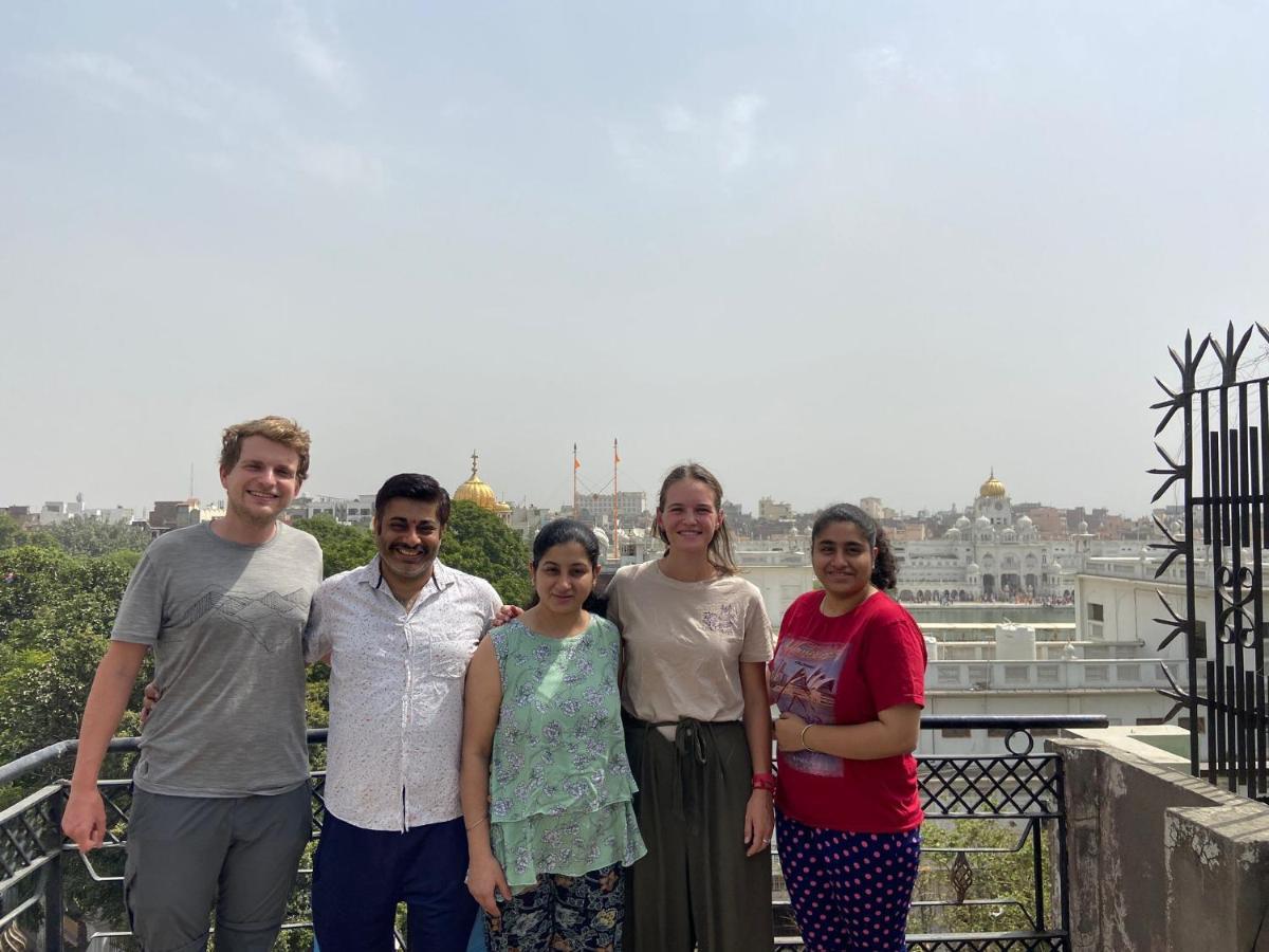 4N Homestay- Golden Temple View Amritsar Bagian luar foto