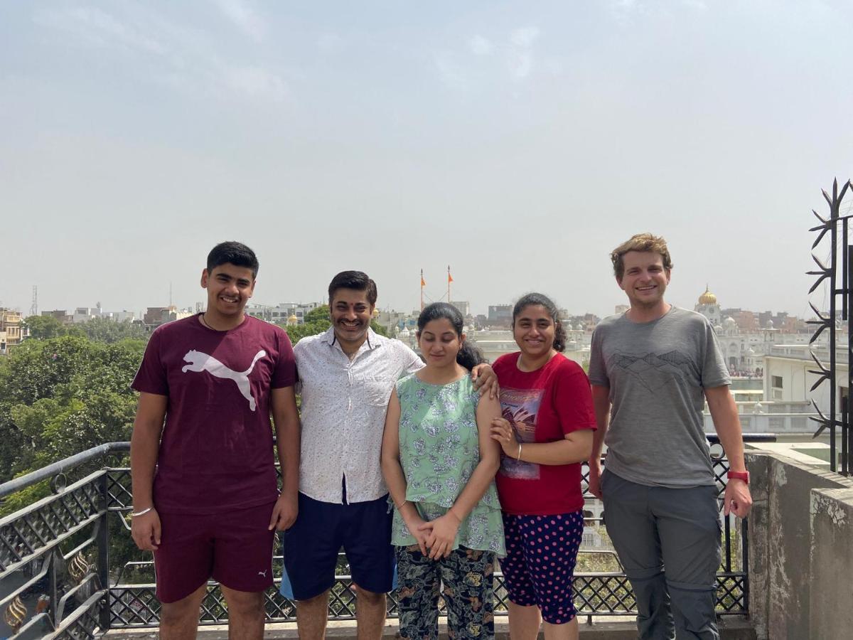 4N Homestay- Golden Temple View Amritsar Bagian luar foto