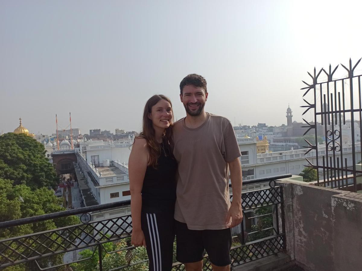 4N Homestay- Golden Temple View Amritsar Bagian luar foto